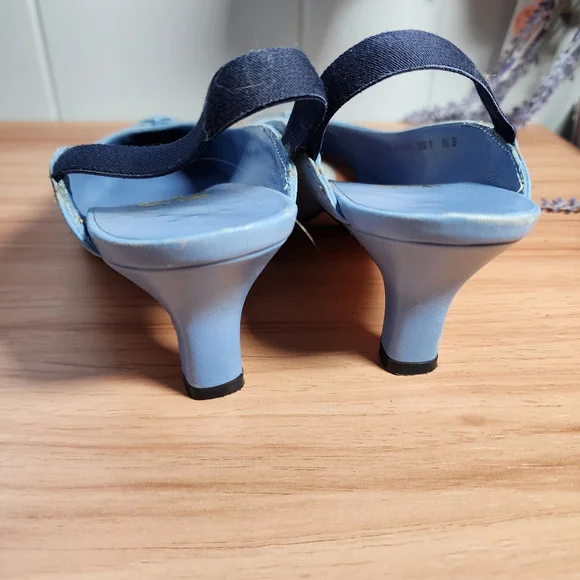 Salvatore Ferragamo Blue and Gray Flats with Pointed Toe Size 9.5 - Picture 6 of 9